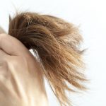 髪の毛がパサパサは静電気が原因？実は夏でも要注意なんです！
